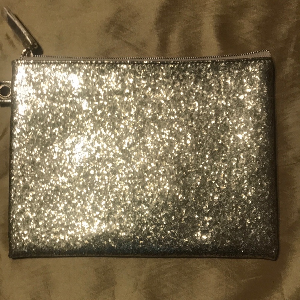 Cosmetic bag